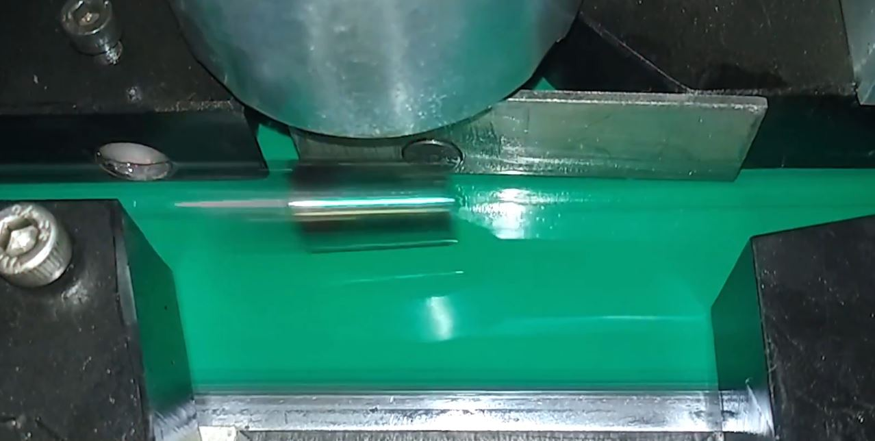 A roller travelling through the guided inspection path.